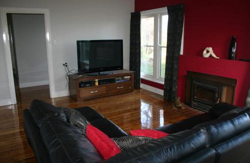 North Albury House | Banksia Cottage