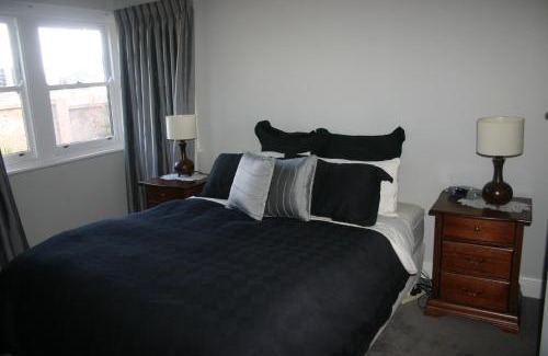 North Albury House | Banksia Cottage