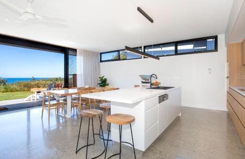 Culburra Beach House | Banksia I Absolute Beachfront