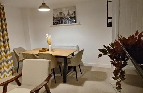 Middleton Cheney House | Bankside Stays, Banbury