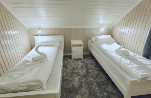 Flakstad Cabin | BanPim Beachside Lofoten
