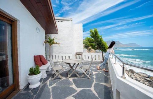 Bantry Bay Villa | Bantry Bay Home with Atlantic Ocean Views