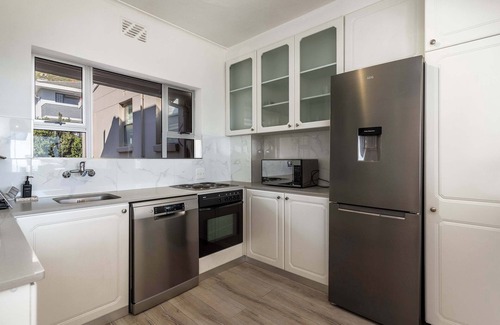 Fresnaye Apartment | Bantry Bay Pearl - Luxury Apt with Ocean Views