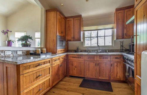 Northwest Carmel Condo | Banyan - Carmel Downtown Condo - Perfect Downtown Location, Walk Everywhere