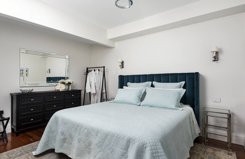 Bar Beach House | Bar Beach - unrivalled luxury apartment - beach views - 100m to sand
