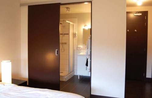 Steenbergen Hotel | Bar-Bistro-Hotel DOK