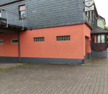 Oberdorla Apartment | Barbara und Walter