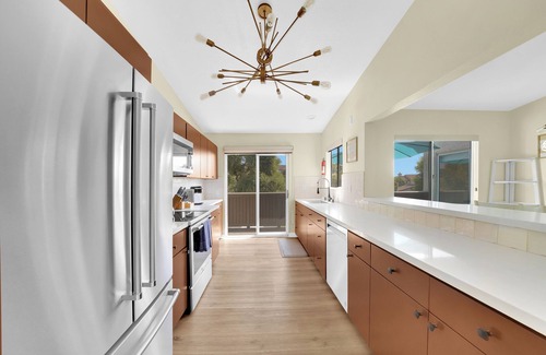 Monarch Beach Apartment | Barefoot Bungalow - Ocean Views!