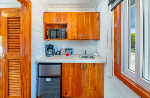 Brick Bay Resort | Barefoot Cay Resort