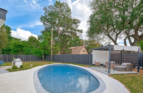 Spring Branch Central House | Barefoot in Spring Branch, Modern Chic Home With Private Pool, Gourmet Kitchen