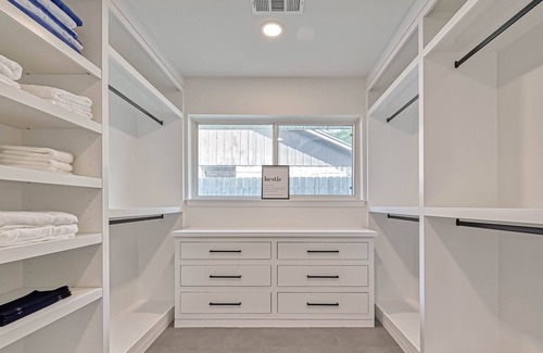 Spring Branch Central House | Barefoot in Spring Branch, Modern Chic Home With Private Pool, Gourmet Kitchen