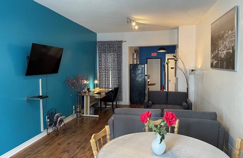 Downtown Ottawa Hostel | Barefoot Inn