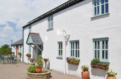 Brazzacott Cottage | Barfield's Cherry Tree Cottage