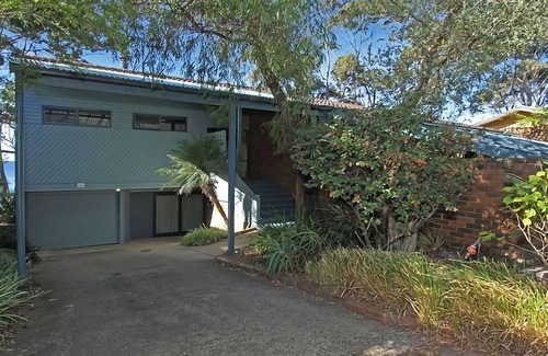 Lilli Pilli House | Baringa Crescent Clifftop Living
