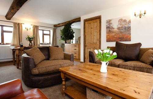 West Marden Cottage | BARLEY COTTAGE -ideal for families