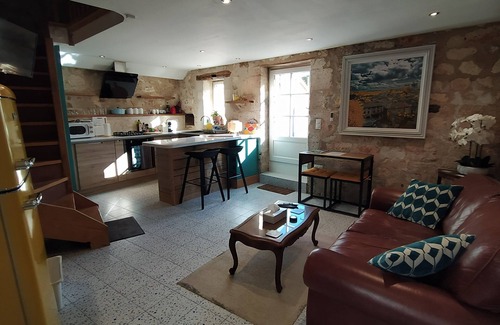 La Tour-Blanche-Cercles Cottage | Barn cottage