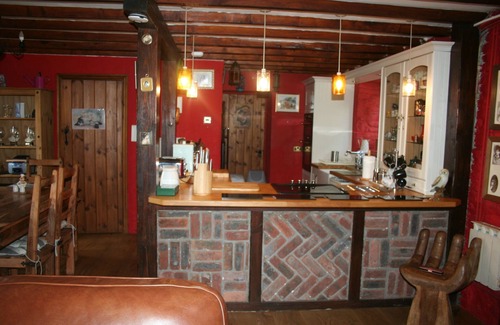 Mawr Cottage | Barn Cottage - Farm Park Stay with Hot Tub, BBQ & Fire Pit