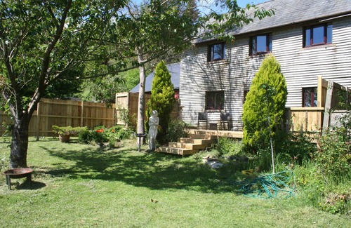 Mawr Cottage | Barn Cottage - Farm Park Stay with Hot Tub, BBQ & Fire Pit