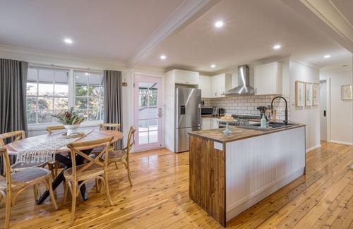 Canyonleigh House | Barn & Cottage In Canyonleigh