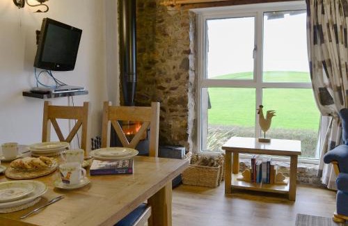 Widemouth Bay House | Barn Cottage - Ukc2682