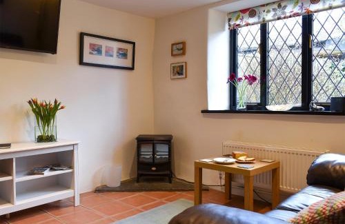 Tiverton House | Barn Court Cottage