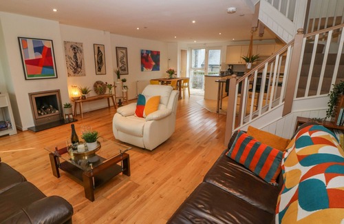 Newborough House | BARN END, 9 STAD CLYNNOG, pet friendly, with a garden in Newborough