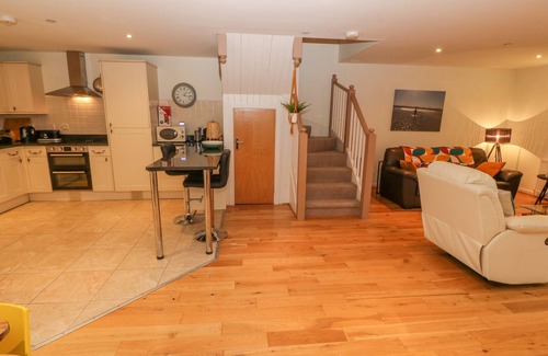 Newborough House | BARN END, 9 STAD CLYNNOG, pet friendly, with a garden in Newborough
