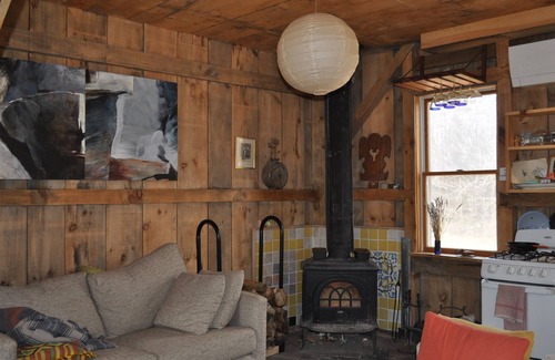 Landgrove House | Barn House at Light-Filled Octagon, wifi, pet-friendly, close to ski areas