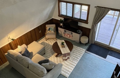 Bemus Point House | Barn in Bemus Point -1 mile to Chautauqua Lake and right on the snowmobile trail