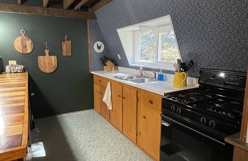 Bemus Point House | Barn in Bemus Point -1 mile to Chautauqua Lake and right on the snowmobile trail