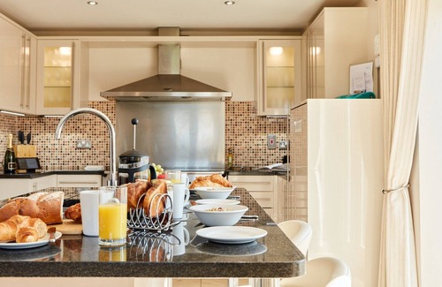Dalbury Lees Cottage | Barn in Derby with Hot Tub & Countryside Views