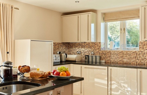 Dalbury Lees Cottage | Barn in Derby with Hot Tub & Countryside Views