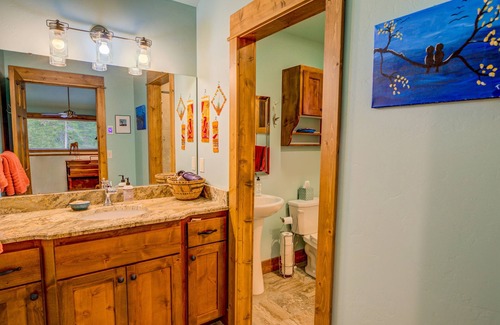 West Yellowstone House | Barnes on Boundary Unit B
