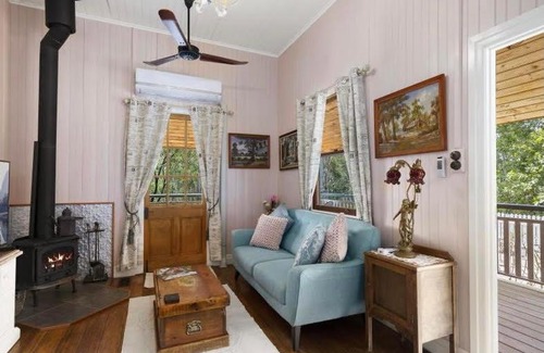 Mount Barney Cabin | Barney Creek Vineyard Cottages
