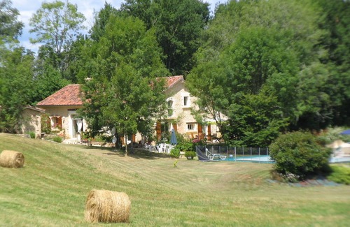 Creyssensac-et-Pissot House | Barofy, private heated swimming pool, not overlooked