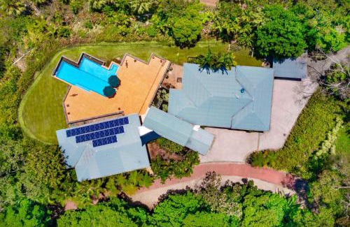 Bayview Heights Villa | Barong Luxury Home overlooking Cairns Unrivalled privacy and location search barongcairns
