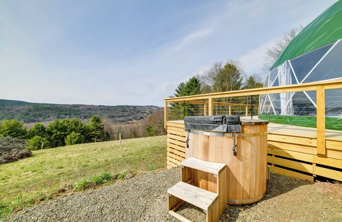 Franklin Apartment | Barrel Hot Tub at ‘The Eagle Dome’ in Franklin!
