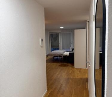 Werne Apartment | Barrierefreie Wohnung im Herzen der Stadt mit Parkplatz, Wifi und TV - Emma