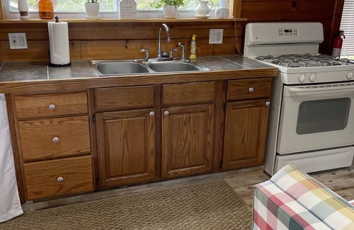Isle of Springs Cottage | Barters Island Cottage on the Rock