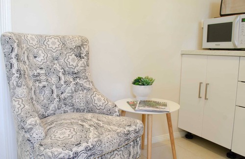 Calare Apartment | Bartlett's Corner | Private Peaceful Studio