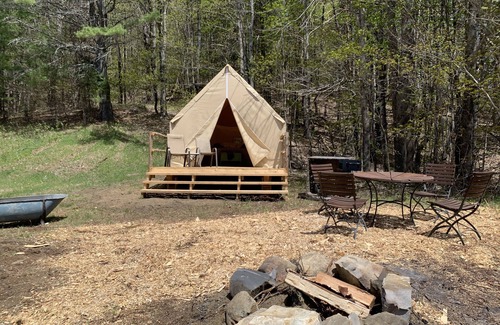 St. Johnsbury RV Rental | Base Camp Glamping @ Wedding Hill