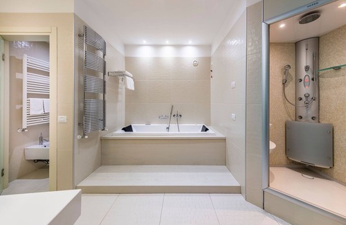 Noventa di Piave Hotel | Base Hotel