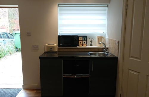 Bexhill-on-Sea Apartment | Basic Ground Floor Self Contained Studio