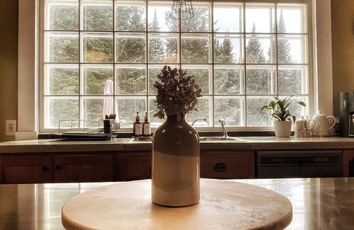 Montgomery Center House | Basil Brook: Colonial-Chic House - near Jay Peak!
