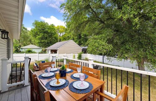 Richfield House | Basketball Court, Pickleball, Karaoke, 6 Beds