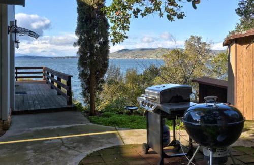 Clear Lake House | Bass Alley Bungalow Experience Wc Lodging