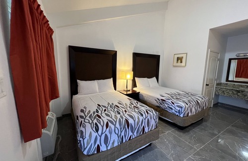 Three Rivers Hotel | Bass Inn - Choke Canyon National Park