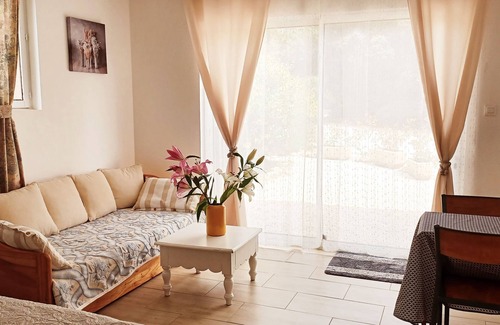 Peyrolles-en-Provence House | Bastide Cedrea