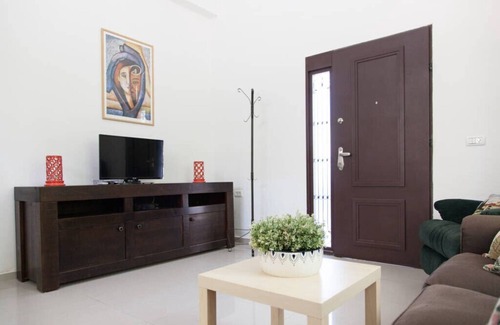 Haifa Apartment | Bat Galim Simple Living 1BR Apartment