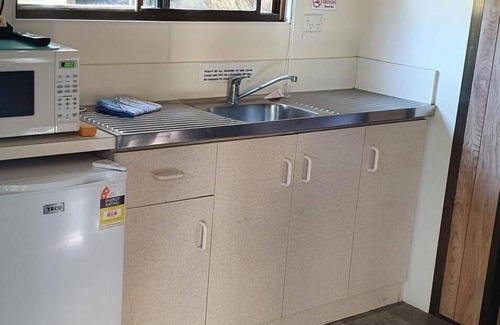 Batemans Bay Hostel | Batemans Bay Holiday Park - Hostel